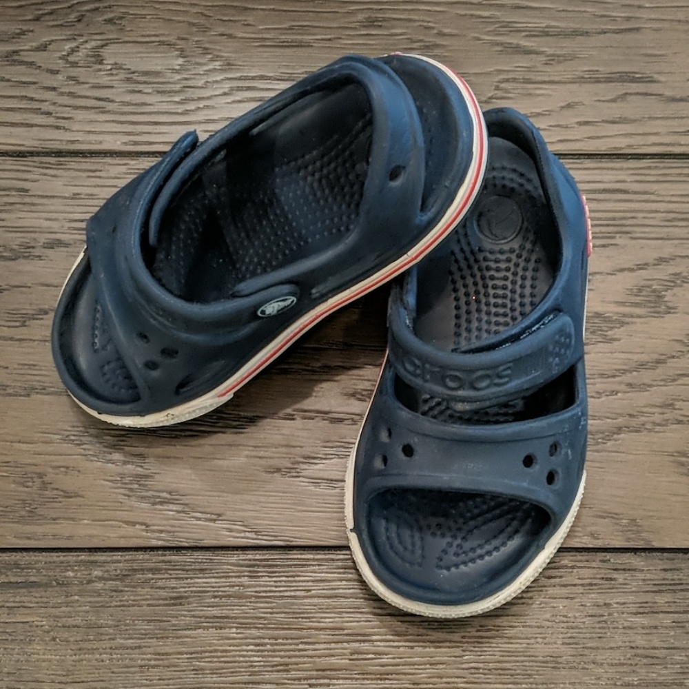 Toddler's Crocs Sandals